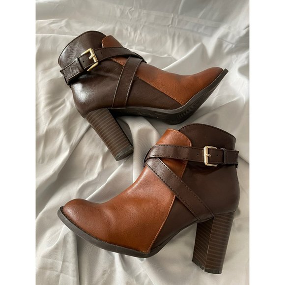 Report Patch 2-Tone Brown Strap Criss Cross Buckle Design Ankle Boots - 6 - Picture 3 of 9